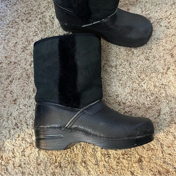 Dansko Black Fur-Lined Women's Clog Boots size 41 - Picture 2 of 6